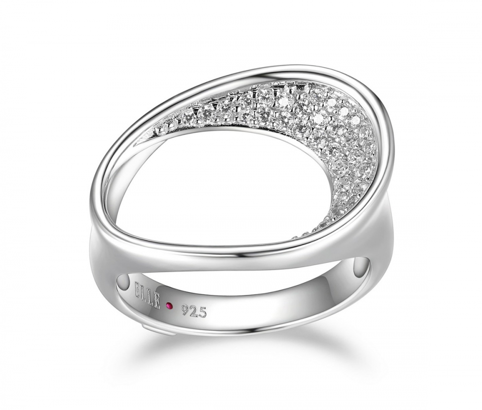 BAGUE À MOTIF OVALE AJOURÉ EN ARGENT RHODIÉ SERTIE DE CUBIQUES ZIRCONIAS - PJ R4LAD800AG - ELLE BAGUE À MOTIF OVALE AJOURÉ EN ARGENT RHODIÉ SERTIE DE CUBIQUES ZIRCONIAS - PJ R4LAD800AG - ELLE