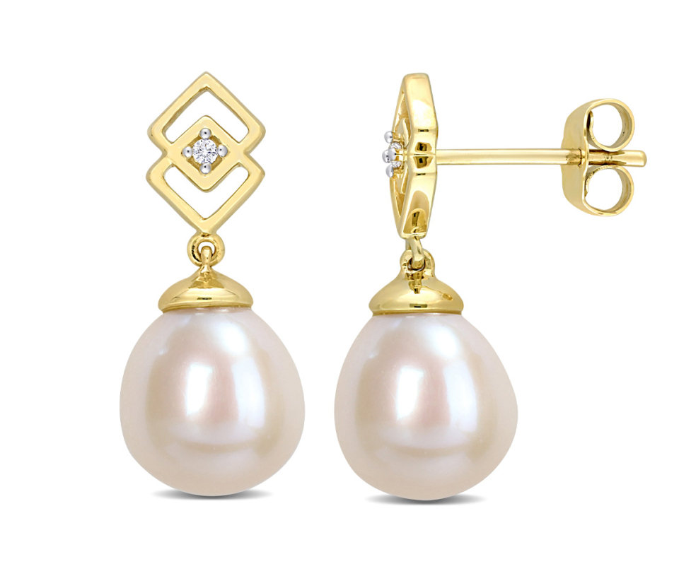 BOUCLES EN OR JAUNE SERTIES DE DIAMANTS ET DE PERLES D'EAU DOUCE - DM FC2C4W - PERLE D'IMPORTATION