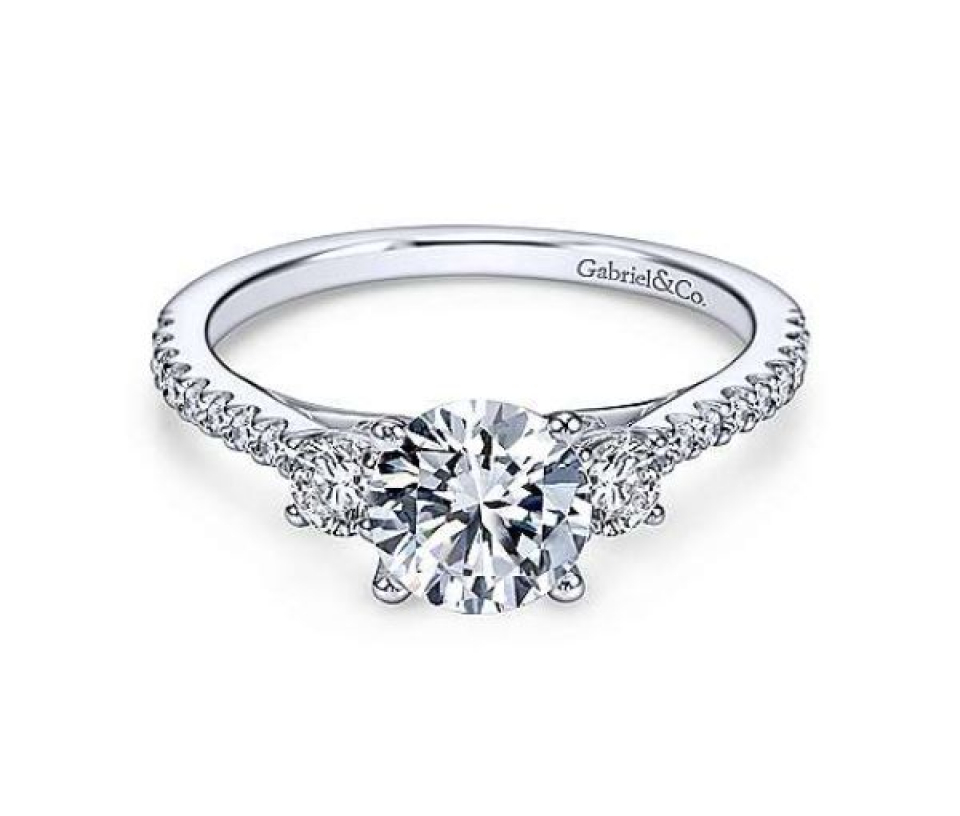 BAGUE EN OR 18K BLANC SERTIE D'UN DIAMANT DE LABORATOIRE DE 1.65CT DE QUALITÉ VS1 ET COULEUR G ET DE DIAMANTS NATUREL - GC ER7296W44 - GABRIEL&CO